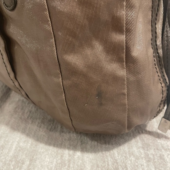 TOD’S QUIET LUX BUCKET BAG - Picture 8 of 16